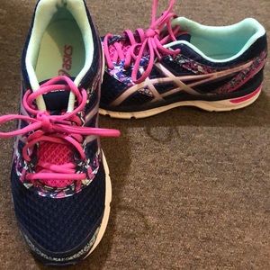 ASICS gel excite 4